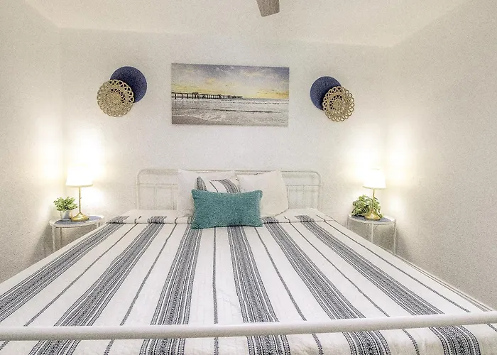 Daytona Shores Inn And Suites